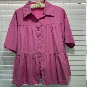 Fashion Women's pink gathered tiered short sleeve blouse; Size M